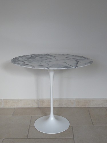 Old coffee table knoll - coffee,